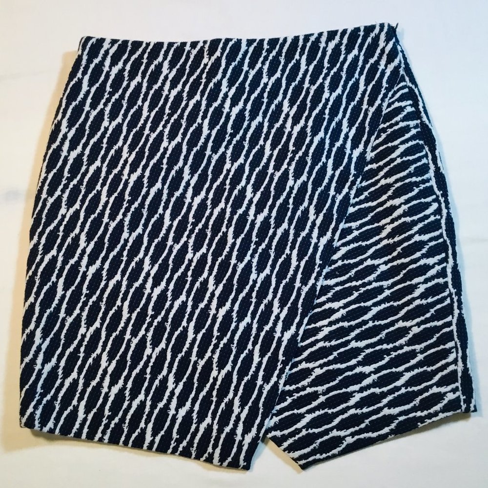 Ann Taylor Loft Womans Asymmetrical Skirt Size M